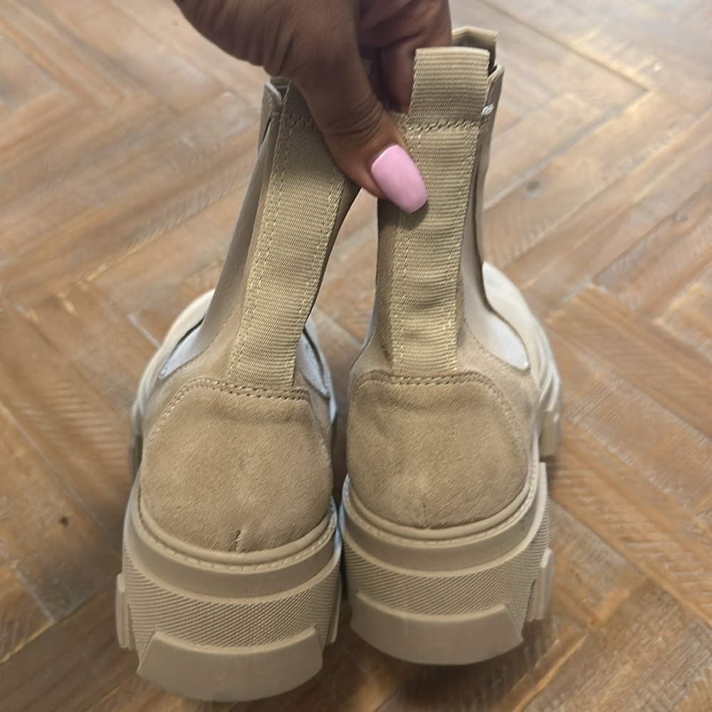 Aldo Bigtrek Nude Beige Suede Leather Lugsole Chunky Chelsea Ankle Boot Bootie - Picture 16 of 17